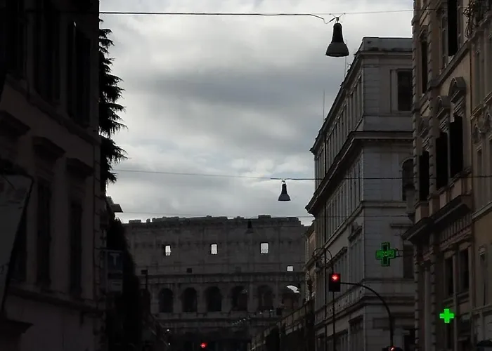 Imperial Forum Window Retreat - Monti *